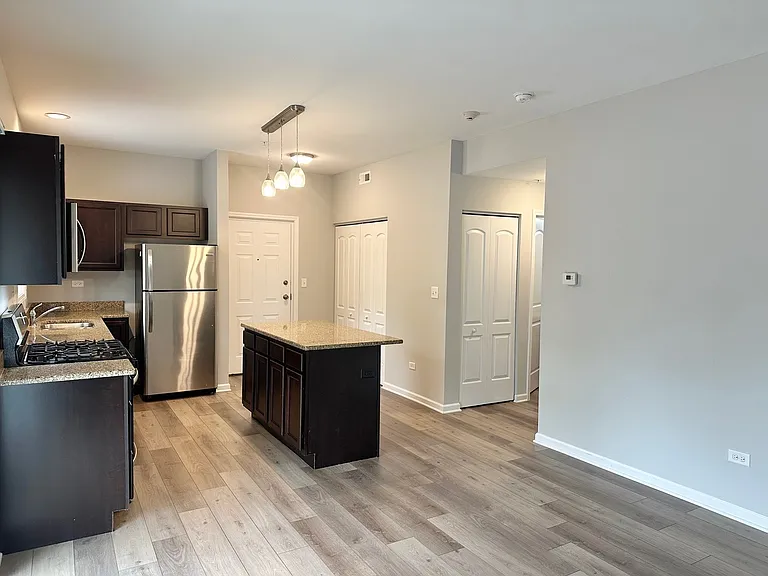 811 E Main St #1E — Photo 5