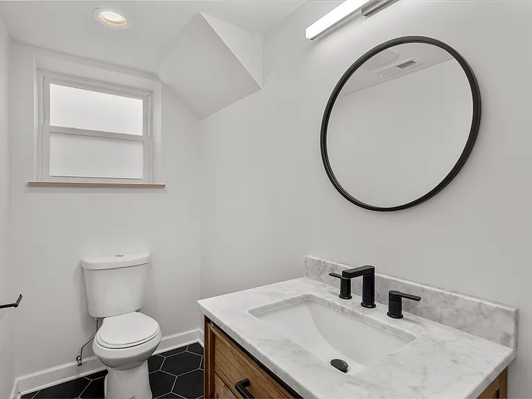 3700 N Magnolia Ave — Photo 10