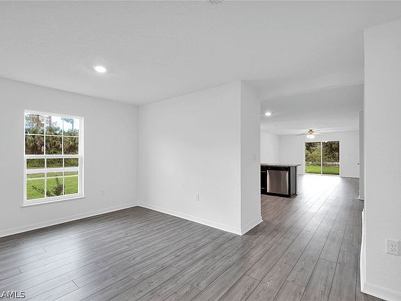 2nd image of 324 NE 30th Terrace Cpe