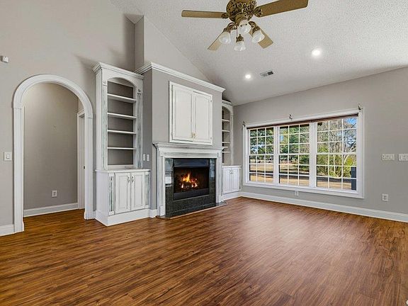 5th image of 1131 Bear Lake Dr.