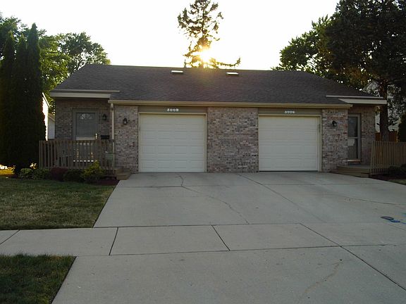 4th image of 5006 32nd Ave