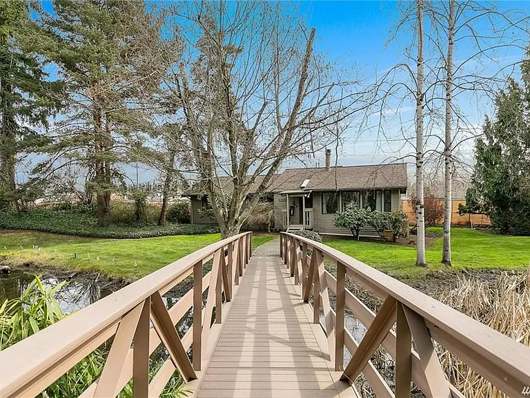 1106 Bellefield Park Ln — Photo 22