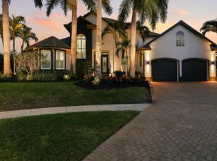 1045 Cottonwood Ct, Marco Island, FL 34145