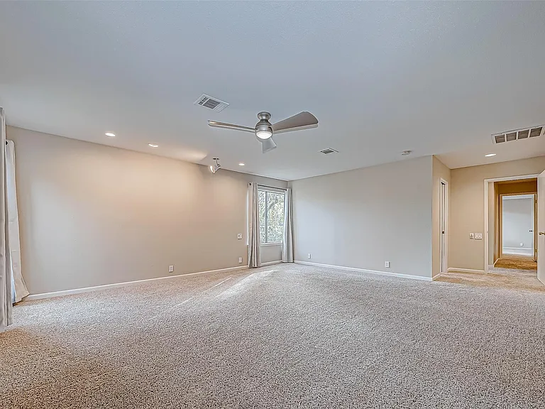 316 Litchfield Ln — Photo 22