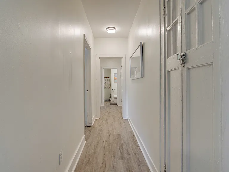 1954 Manila Ave #101 — Photo 7