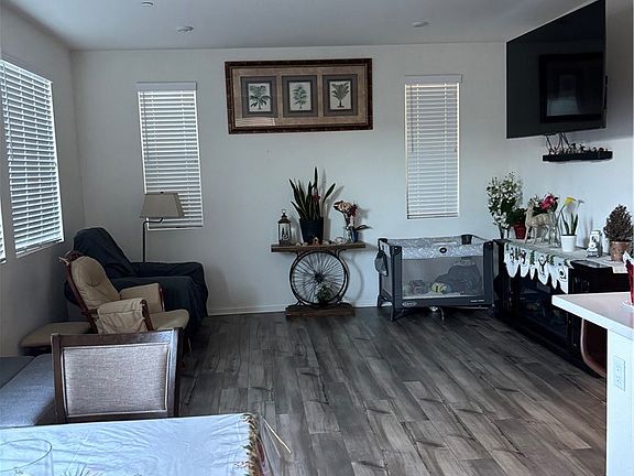 4th image of 533 Pablo Rd