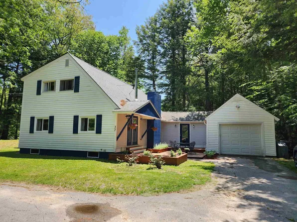 37 Winchester Drive, Barnstead, NH 03225