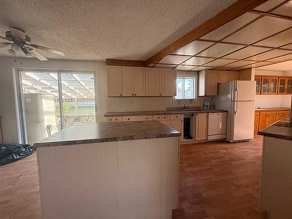 2nd image of 700 SW 8th St