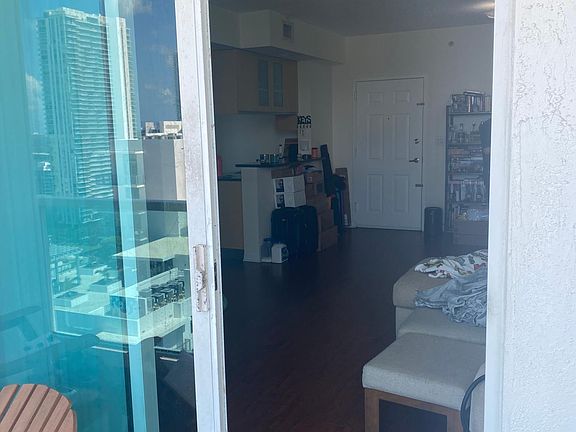 3rd image of 256 NE 25th St