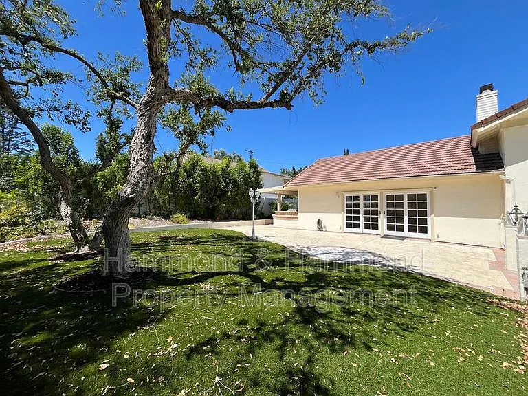 4527 Stark Ave — Photo 32