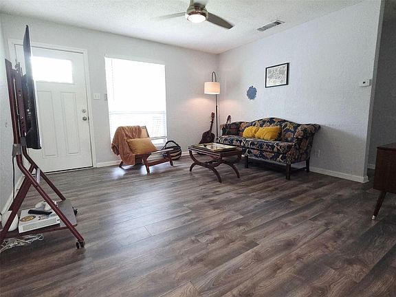 5th image of 4407 Dovewood Dr