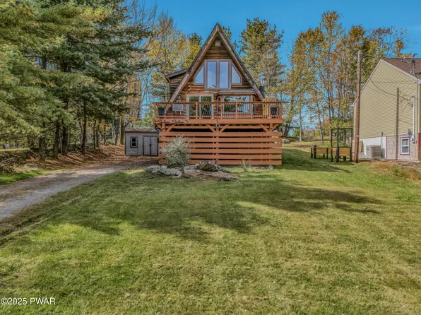 100 Ridgeview Dr, Lake Ariel, PA 18436