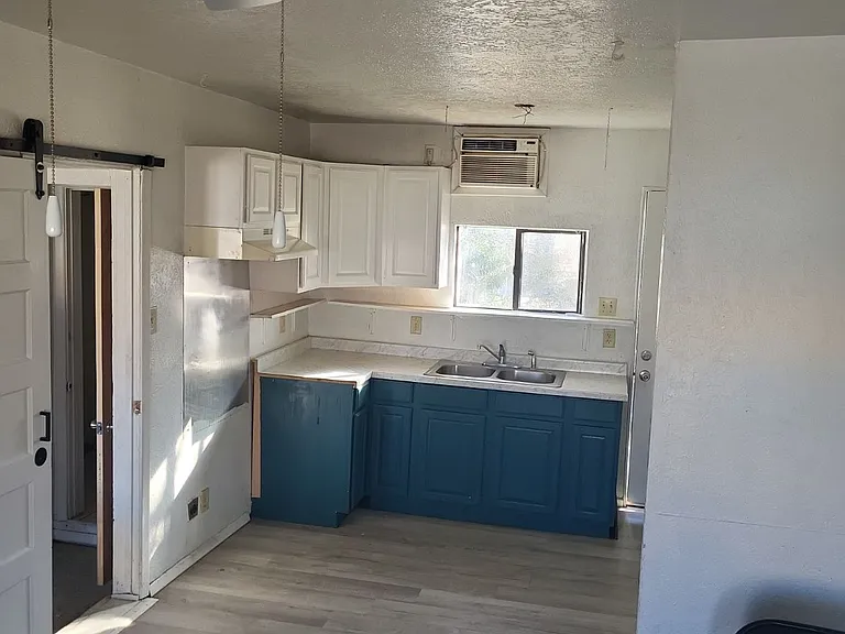 712 Austin St #2 — Photo 2
