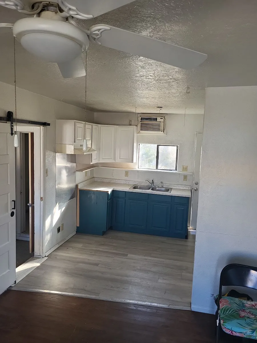 Building Photo - 712 Austin St #2