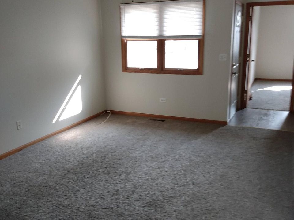1st image of 444 N School St