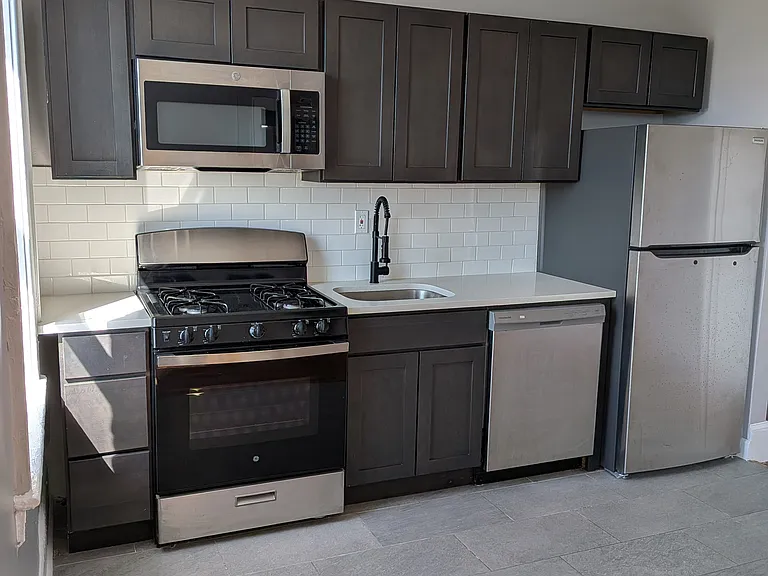 758 Jersey Ave — Photo 14