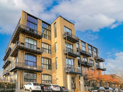 2614 N Clybourn Ave APT 312, Chicago, IL, 60614