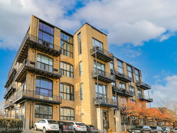 2614 N Clybourn Ave APT 312, Chicago, IL 60614