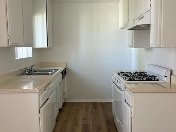 5th image of 12935 Roselle Ave APT 8