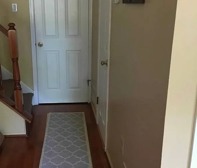 360 Hadleigh Ln — Photo 2