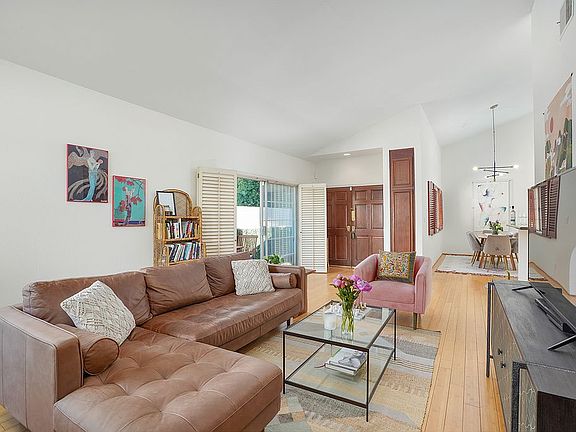 3rd image of 11155 Sunshine Ter APT 101