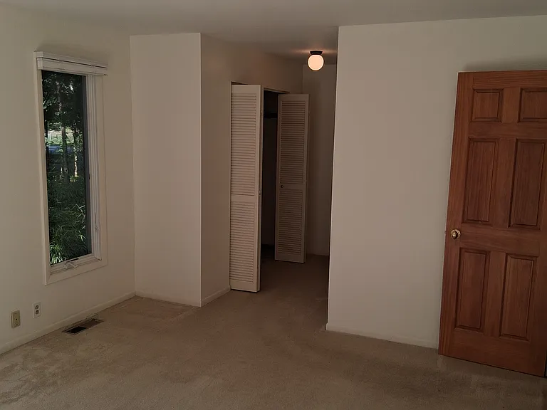 12368 Lakeshore Dr — Photo 19
