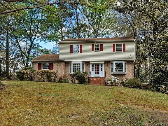 3rd image of 9319 Lakeland Ct