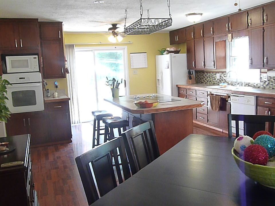Huge kitchen! 