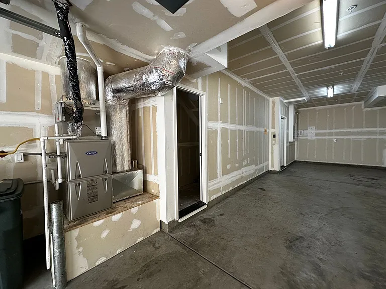 6543 Tralee Village Dr — Photo 36