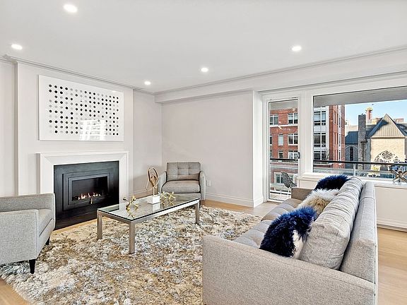 2nd image of 200 E 66th St