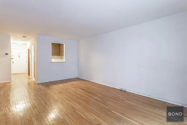 Rented by Bond New York | media 19