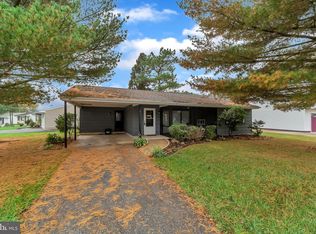 2 Bark Dr, Newark, DE 19713