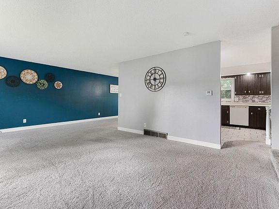 5th image of 1111 Woodring Dr