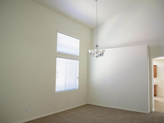 3rd image of 932 E Ashburn Mountain Dr