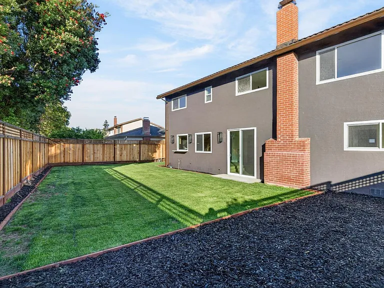 1347 Marlin Ave — Photo 43