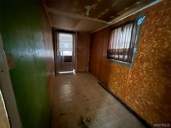 5th image of 206 N Meadow St