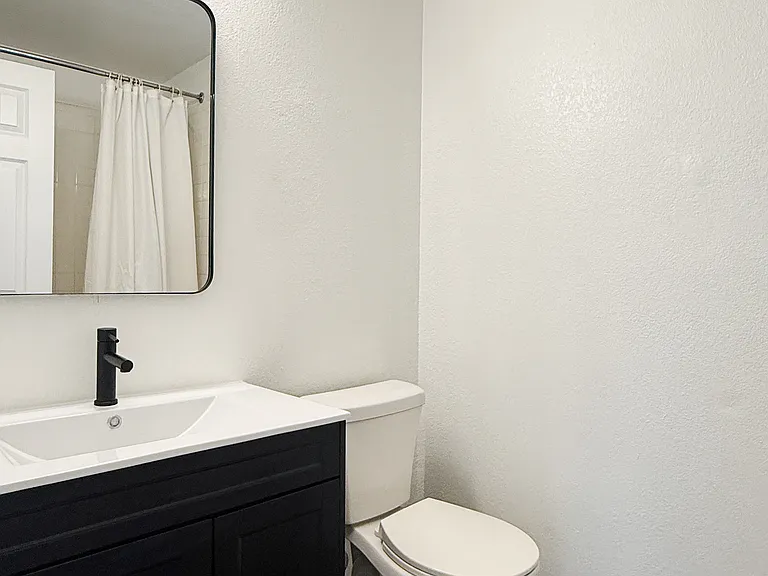 2902 Kestrel Dr #B — Photo 7