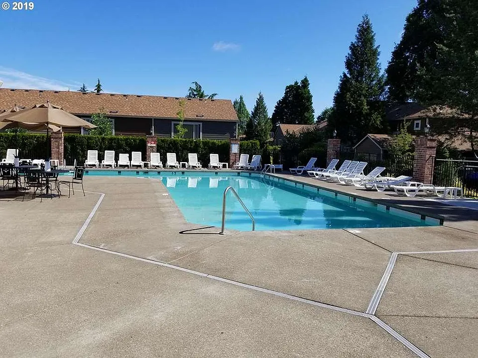 Community Spa and Pool
