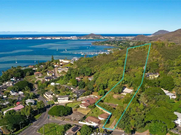 44-122 Ikeanani Dr #B, Kaneohe, HI 96744