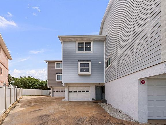 2nd image of 619 2nd St APT 2