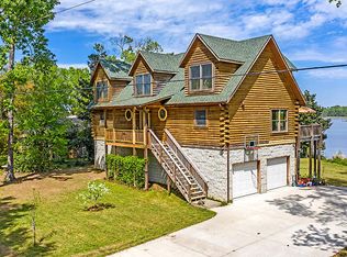 1827 Fishing Island Rd, Moncks Corner, SC 29461