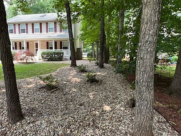 9 Lewis Ct