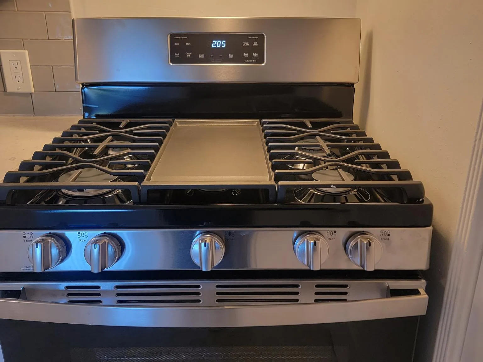 2 bed, 1000 sqft, $4,000 — Photo 3