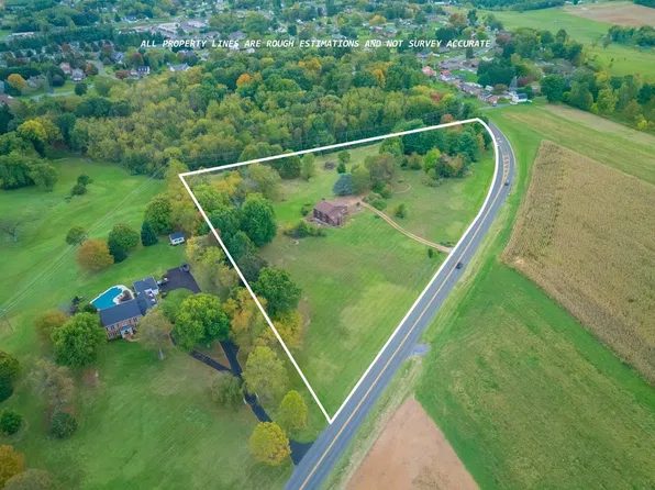 243 Old White Bridge Rd, Waynesboro, VA 22980