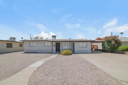 1215 E Broadmor Dr Photo 1