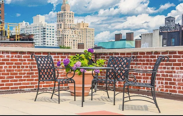 Rented by Compass | media 36