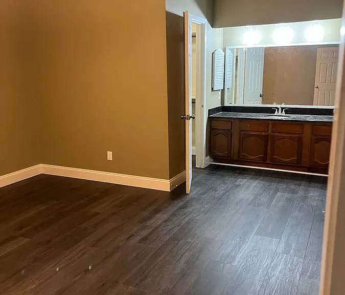 8306 Windy Creek Dr — Photo 14