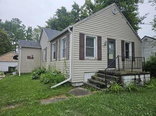 1313 Summerset Dr, Racine, WI 53406