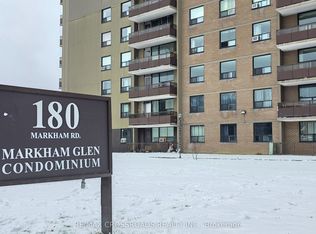 180 Markham Rd #921, Toronto, ON M1M2Z9