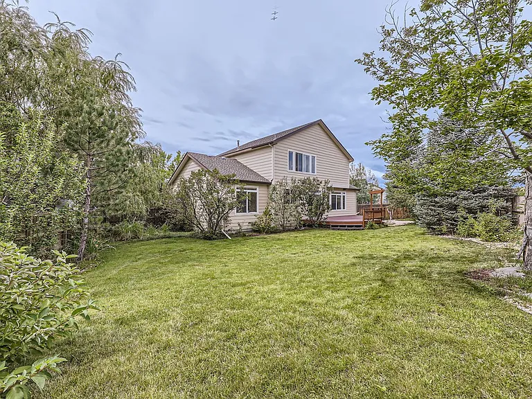 1009 Topaz St — Photo 12